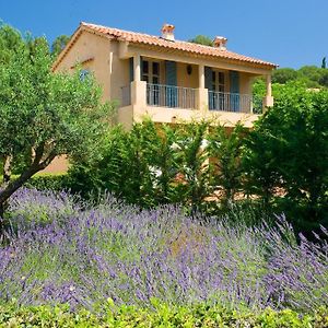 Villa à 2 Chambres à Coucher